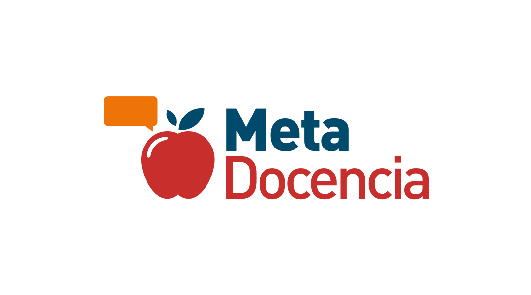 Version vertical del nuevo logo. Manzana roja con dos hojas azules y un globo de dialogo de chat color naranja. Del lado derecho se lee Meta en el primer renglón con color azul y Docencia en el segundo renglón en color rojo